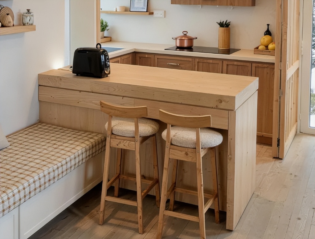Chồng nhất quyết bỏ bàn ăn, tôi từng mắng anh làm nhà cửa rối tung: Hoàn thiện xong mới hiểu căn hộ nhỏ nên làm thế này - Ảnh 3.