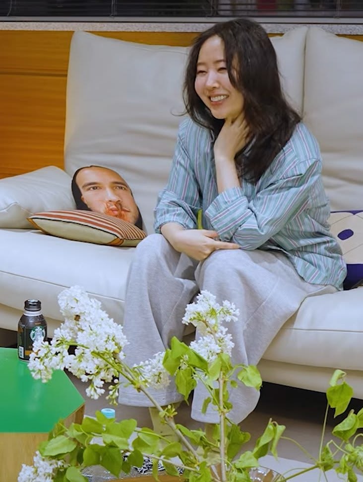 Sau tuổi 50, có tiền đến đâu cũng đừng vung tay vào 5 thứ này: Nhiều người càng mua càng thấy tuổi già thiếu an toàn - Ảnh 1.