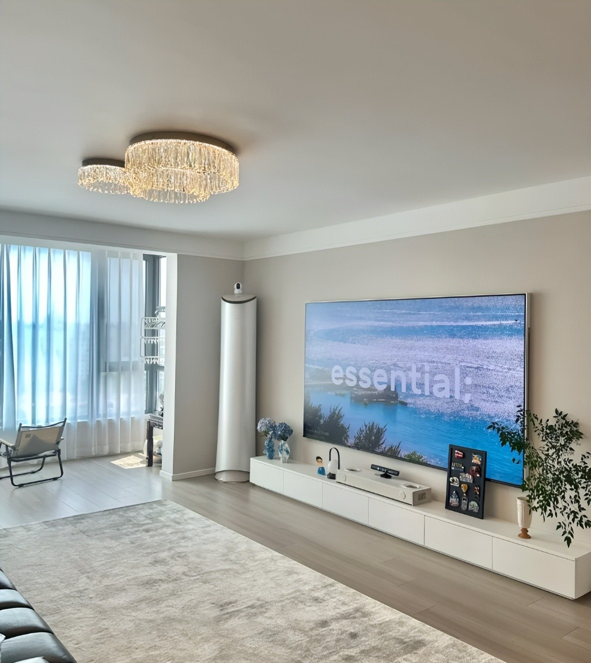 
Tivi 85 inch nh&igrave;n ở cửa h&agrave;ng rất &ldquo;đ&atilde;&rdquo;, nhưng sau khi mang về nh&agrave; t&ocirc;i mới nhận ra 3 vấn đề kh&ocirc;ng ai nhắc trước
- Ảnh 3.