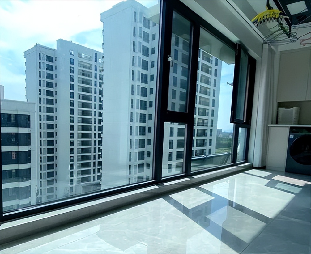 Ở căn hướng Đ&ocirc;ng v&agrave;i năm mới nhận ra một điều: &Aacute;nh nắng đẹp buổi s&aacute;ng chưa chắc b&ugrave; được 3 bất tiện n&agrave;y - Ảnh 3.