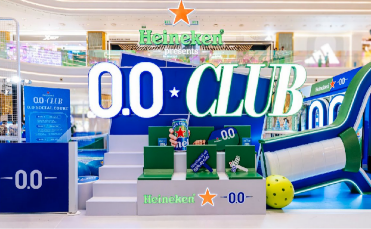 HURRYKNG và Roos Van Reek nhập cuộc hội dân chơi kết nối khi bất ngờ xuất hiện tại Heineken 0.0 CLUB - Ảnh 1.