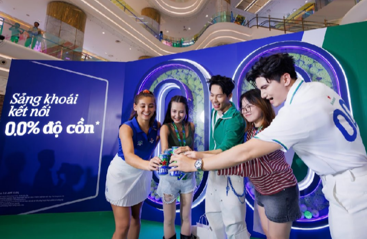 HURRYKNG và Roos Van Reek nhập cuộc hội dân chơi kết nối khi bất ngờ xuất hiện tại Heineken 0.0 CLUB - Ảnh 3.