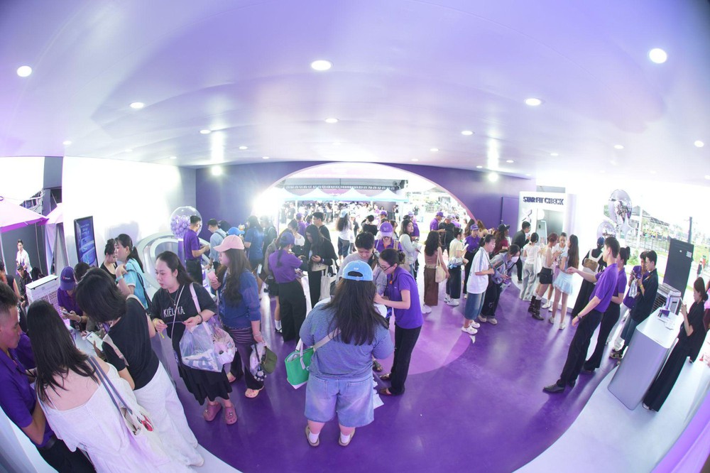 TPBank tại Tinh Hà "Say Hi": Booth trải nghiệm "chật kín" fan, hé lộ không gian SkyLounge - TPBank Premier- Ảnh 2.