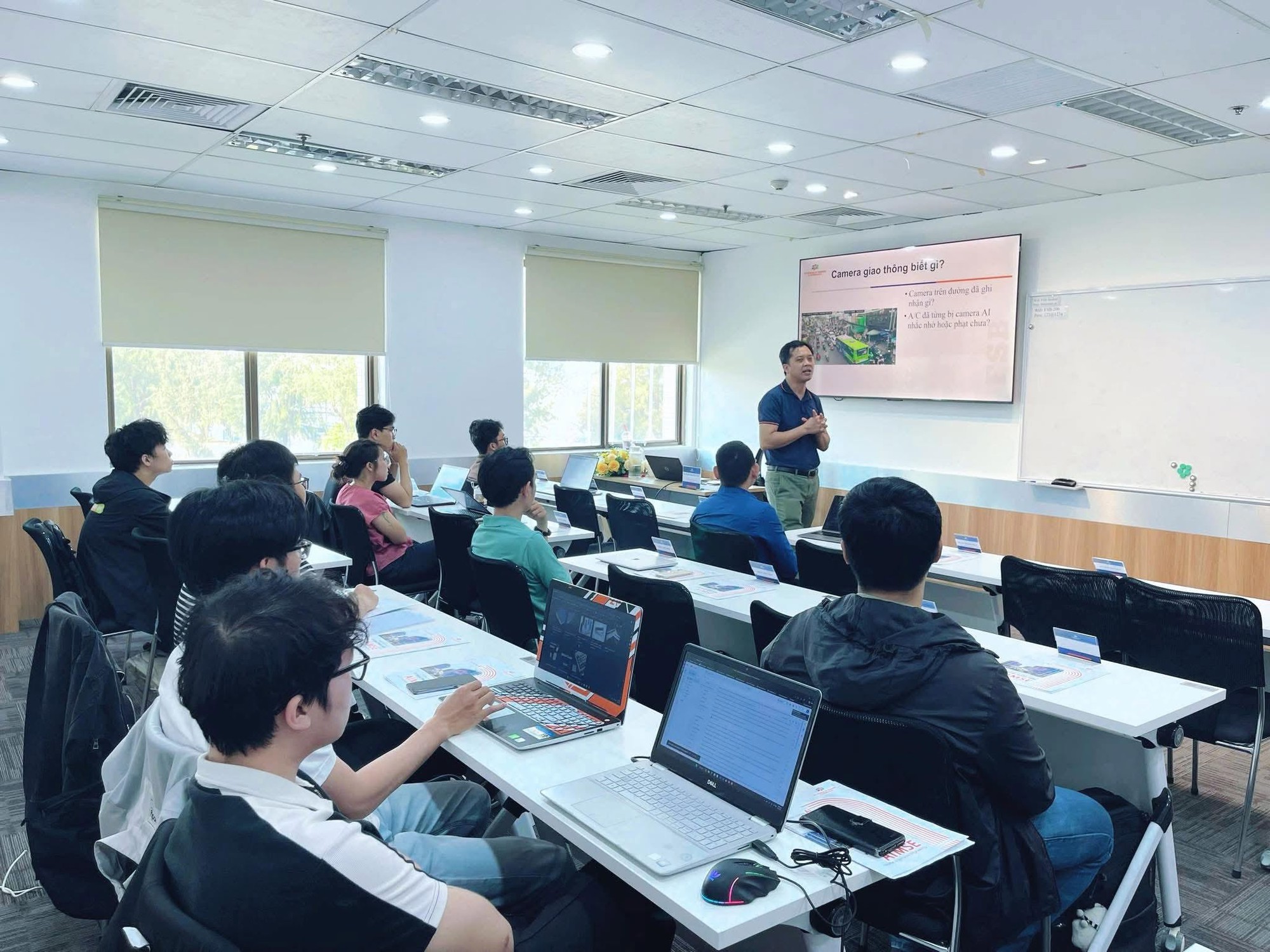 Hiếu PC gợi ý bốn nguyên tắc bảo mật khi lập trình với AI - Ảnh 3.