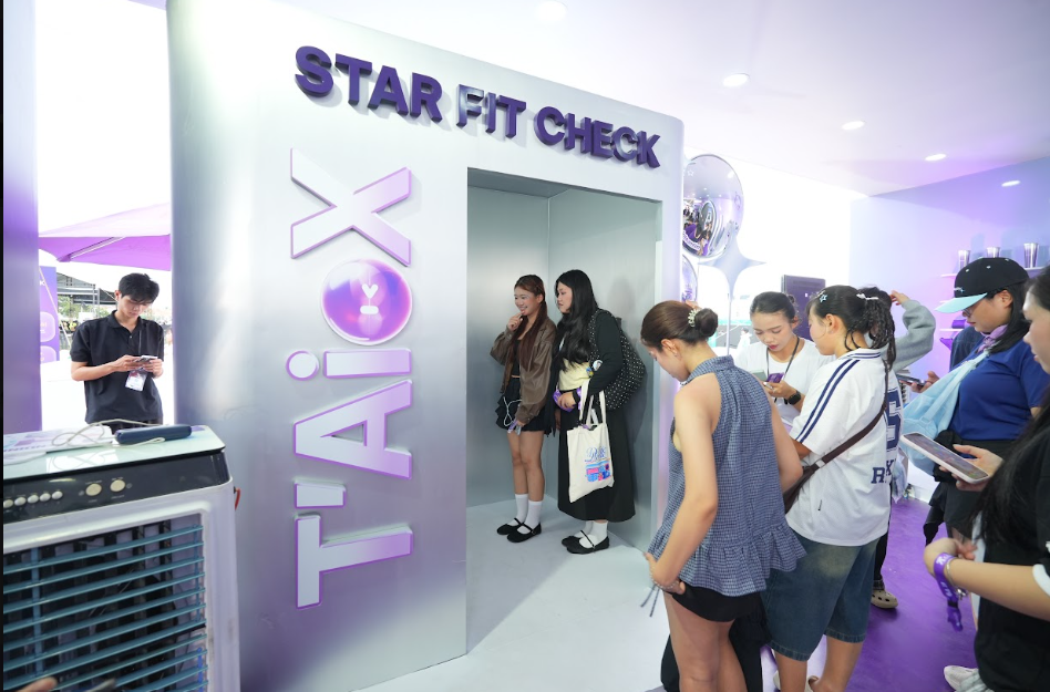 TPBank tại Tinh Hà "Say Hi": Booth trải nghiệm "chật kín" fan, hé lộ không gian SkyLounge - TPBank Premier- Ảnh 5.
