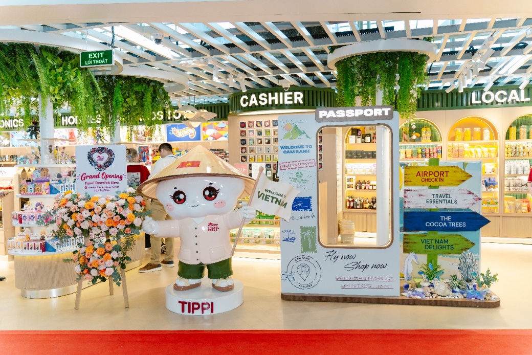 Gặp TIPPI, &ldquo;đại sứ nhỏ&rdquo; ch&agrave;o đ&oacute;n du kh&aacute;ch tại Travel Essentials, s&acirc;n bay quốc tế Cam Ranh - Ảnh 5.