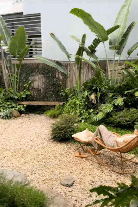 Ng&ocirc;i nh&agrave; 450m2 của vợ chồng H&agrave; Tĩnh như resort thu nhỏ: Khu vườn nhiệt đới bao quanh, cả căn nh&agrave; phủ 70% k&iacute;nh, g&oacute;c n&agrave;o cũng c&oacute; view &ldquo;triệu đ&ocirc;&rdquo;- Ảnh 8.