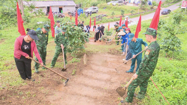 Tuổi trẻ Đồn Biên phòng Tân Thanh: Góp sức dựng xây từ những vườn hồng biên cương - Ảnh 1.