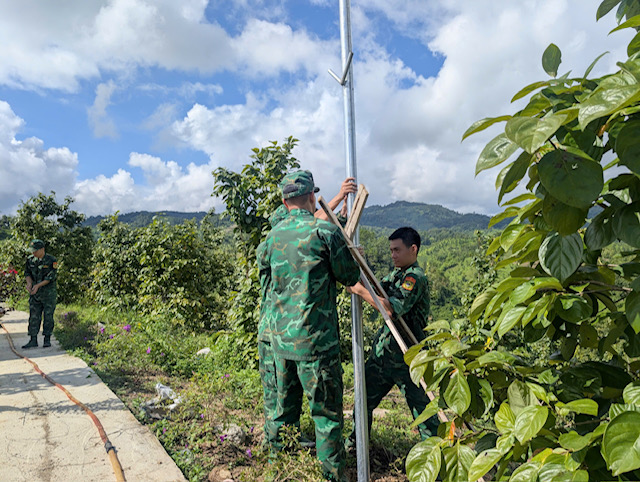 Tuổi trẻ Đồn Biên phòng Tân Thanh: Góp sức dựng xây từ những vườn hồng biên cương - Ảnh 3.