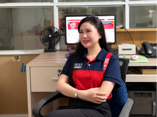 Những b&ocirc;ng hồng th&eacute;p ki&ecirc;n cường của ng&agrave;nh giao nhận - Ảnh 2.