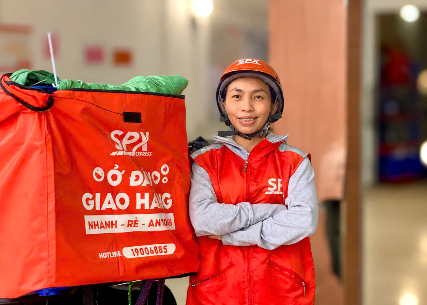 Những &ldquo;t&agrave;i&rdquo; nữ ph&iacute;a sau h&agrave;nh tr&igrave;nh giao nhận tận t&acirc;m, đ&aacute;ng tin cậy của SPX - Ảnh 2.
