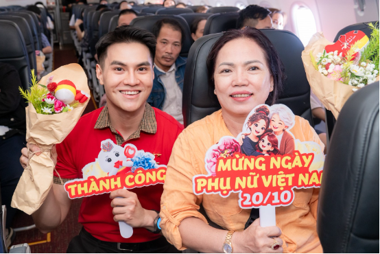 C&ugrave;ng Vietjet trao gửi ngọt ng&agrave;o đến một nửa xinh đẹp của thế giới nh&acirc;n ng&agrave;y 20/10 - Ảnh 1.
