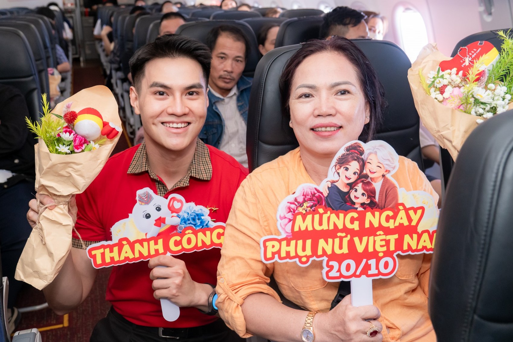 Trải nghiệm đ&aacute;ng nhớ ng&agrave;y 20/10 của h&agrave;nh kh&aacute;ch nữ tr&ecirc;n chuyến bay Vietjet- Ảnh 2.