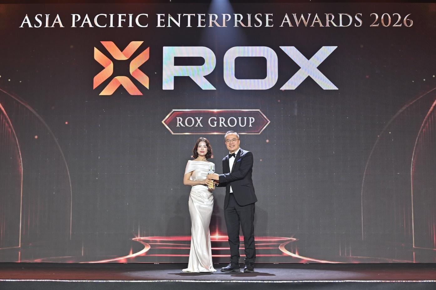 Quản trị - nền tảng cho h&agrave;nh tr&igrave;nh Go Global của ROX Group - Ảnh 2.