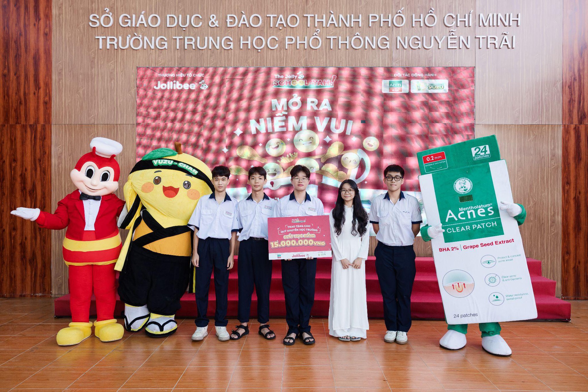 Acnes c&ugrave;ng Jollibee &ldquo;Mở ra niềm vui&rdquo; tại The Jolly School - Yah! 2026, lan tỏa kiến thức chăm da khoa học đến học sinh- Ảnh 9.