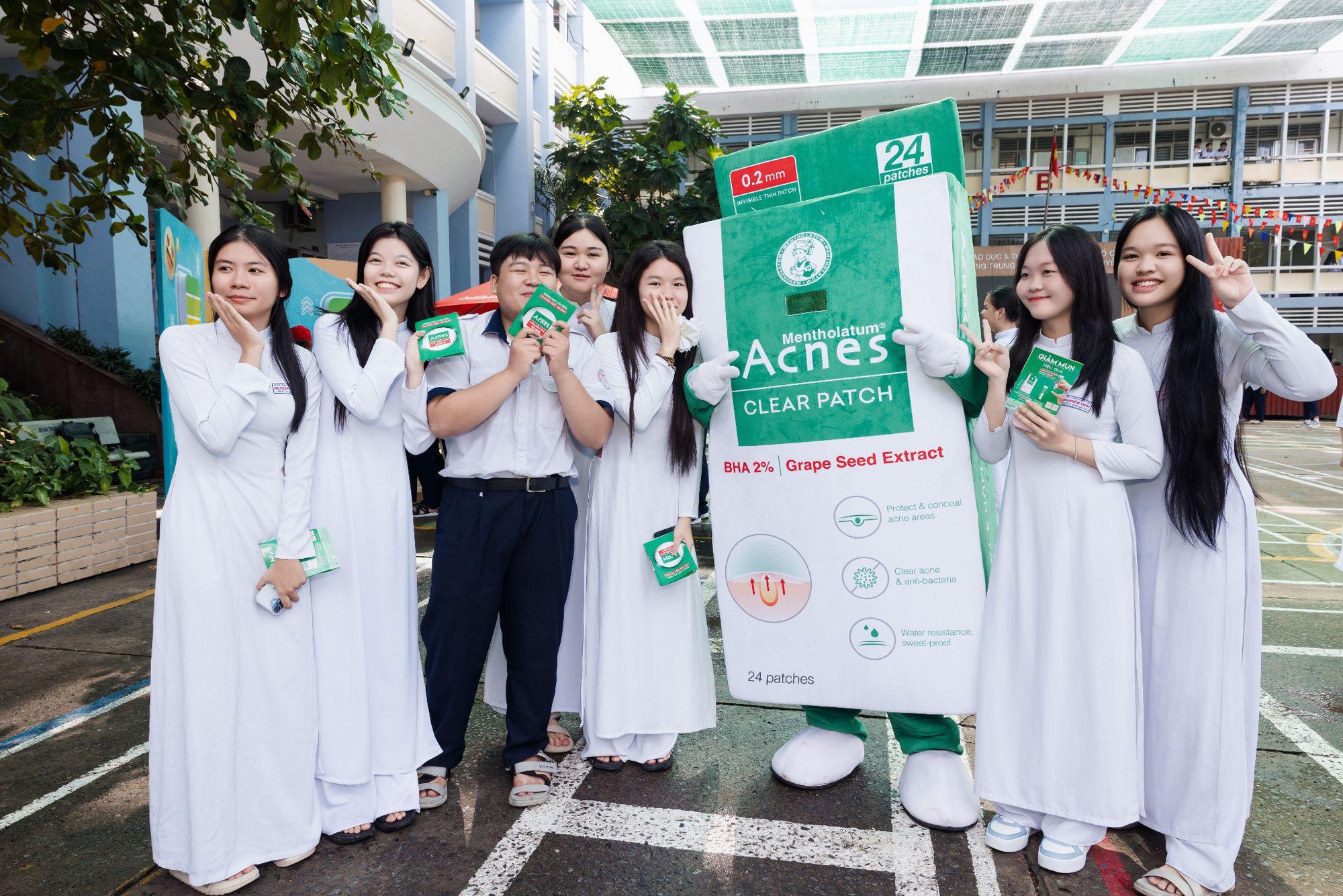 Acnes c&ugrave;ng Jollibee &ldquo;Mở ra niềm vui&rdquo; tại The Jolly School - Yah! 2026, lan tỏa kiến thức chăm da khoa học đến học sinh- Ảnh 10.