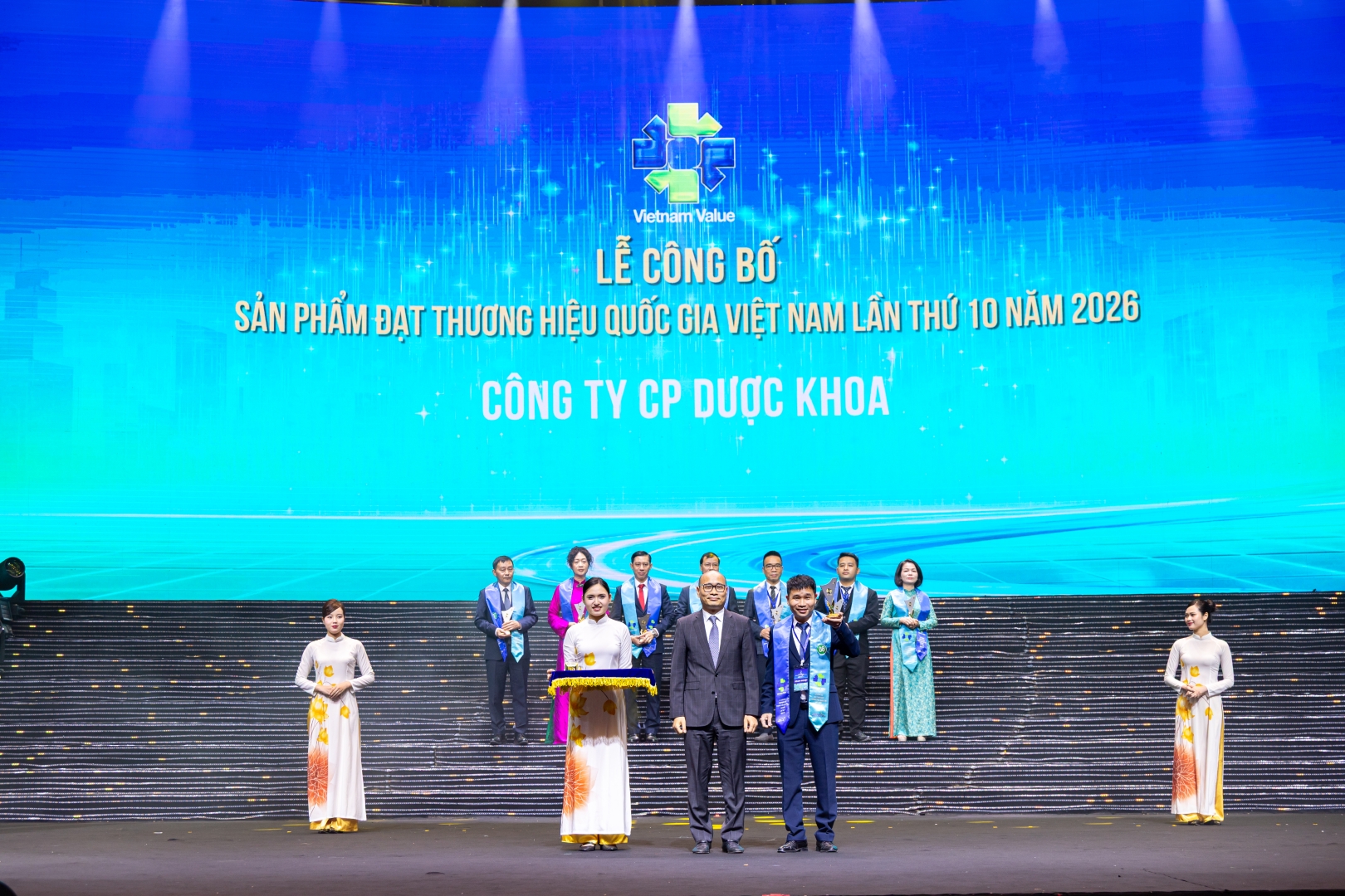 10 kỳ Thương hiệu quốc gia Việt Nam qua những con số - Ảnh 3.