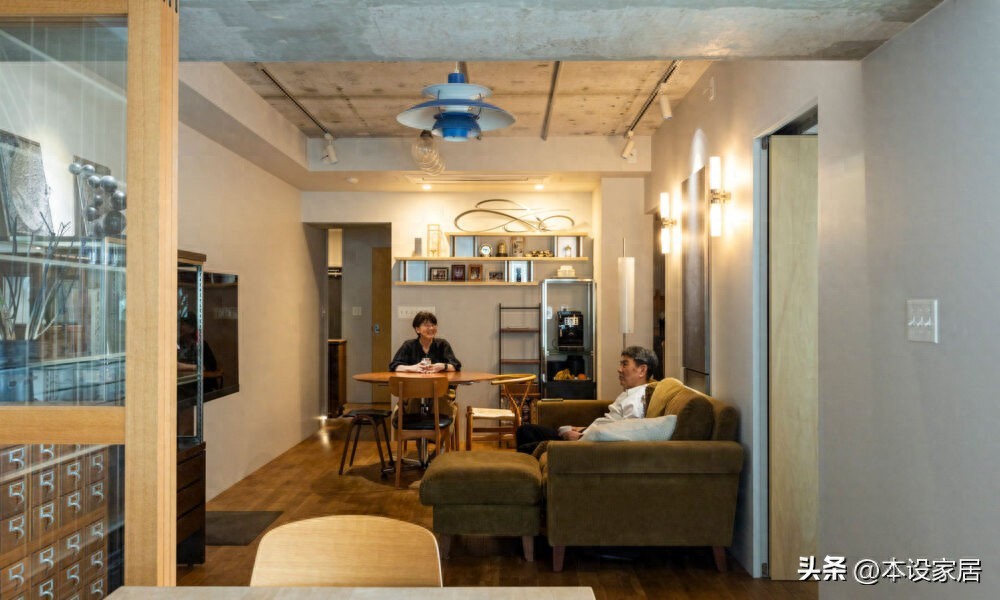 Cặp vợ chồng tuổi 60 sống trong căn hộ 65m² suốt 8 năm: Nhà không lớn nhưng lúc nào cũng gọn gàng, ngăn nắp - Ảnh 1.