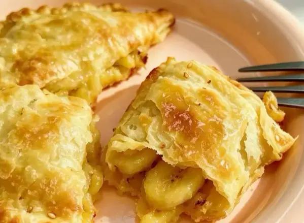 Không cần pha bột hay đổ khuôn, cách làm bánh chuối này mới toanh mà nhàn tênh, chỉ vài phút là xong- Ảnh 2.