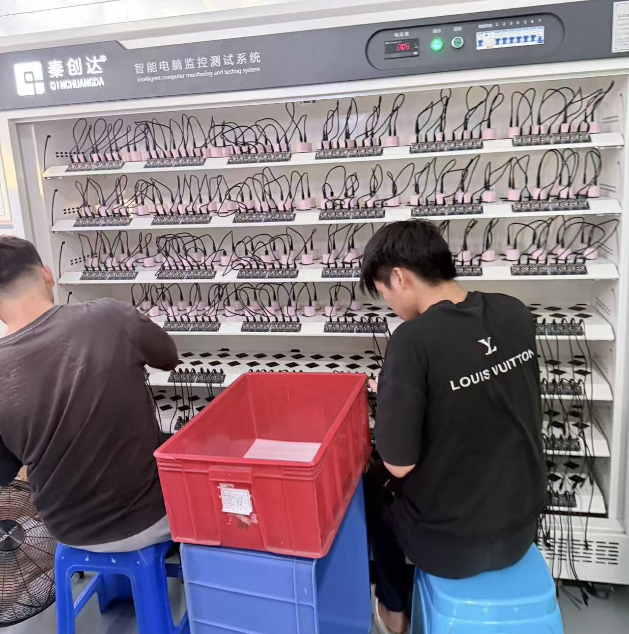 Nỗi lo cháy nổ vì sạc kém chất lượng và cam kết của Nexsmart Vietnam - Ảnh 2.