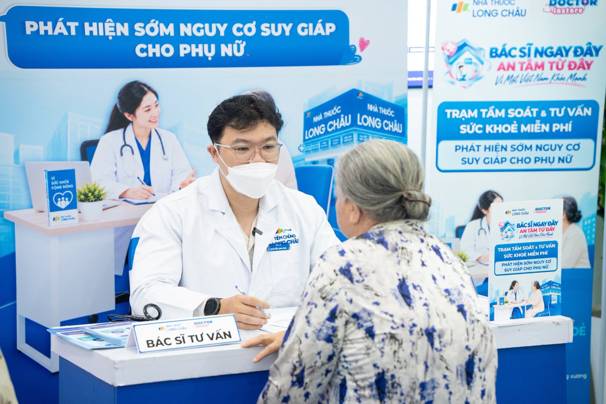B&aacute;c sĩ đồng h&agrave;nh 1:1 tư vấn sức khỏe miễn ph&iacute; tại Long Ch&acirc;u - Ảnh 1.