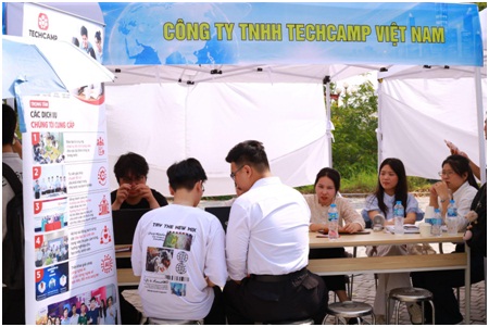 Ngày hội Việc làm Thanh niên Thủ đô năm 2026: Đồng hành cùng sinh viên trên hành trình kết nối việc làm - Ảnh 9.