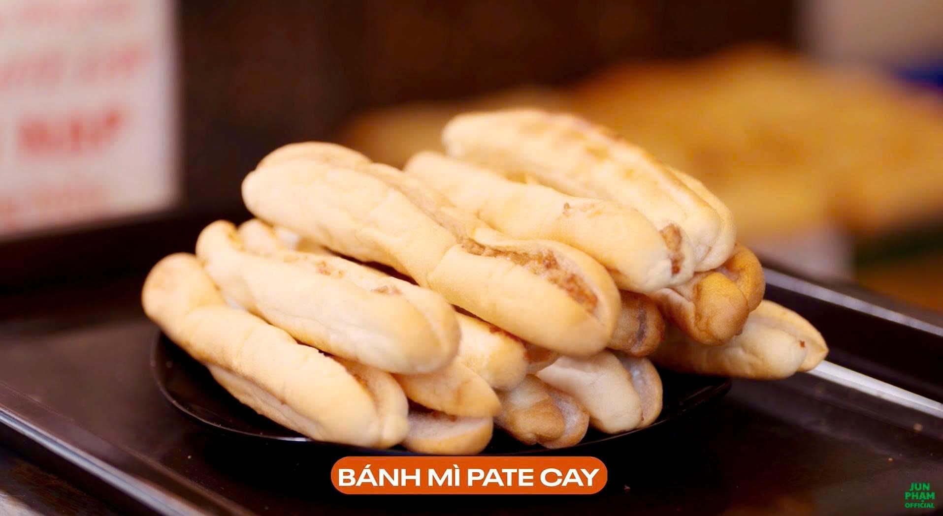 Đến Hải Phòng, đừng bỏ lỡ 4 món ngon vị đúng đỉnh đã được Jun Phạm và Thái Lê Minh Hiếu kiểm chứng - Ảnh 2.
