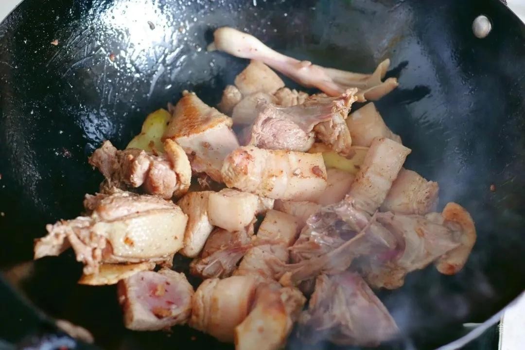 Món thịt hấp này bạn nên ăn vào bữa cơm mùa thu: Ngon, dễ nấu lại bổ âm, dưỡng ẩm cơ thể rất tốt- Ảnh 4.