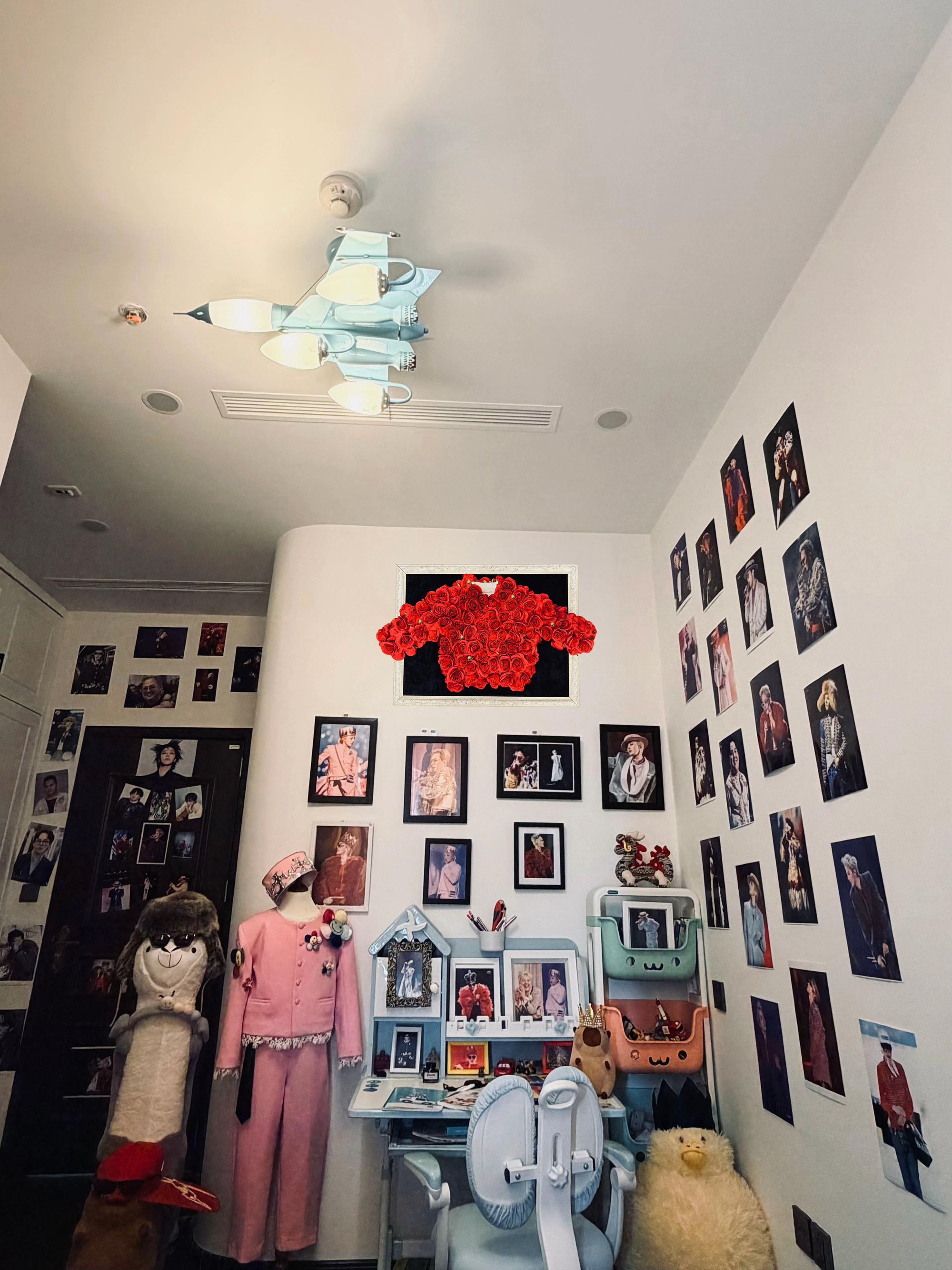 Xệ Xệ - Em bé Chất được gia đình đưa ra tận sân bay đón chú G-Dragon, nhưng màn Xệ Xệ - Em bé Chất được gia đình đưa ra tận sân bay đón chú G-Dragon, nhưng màn