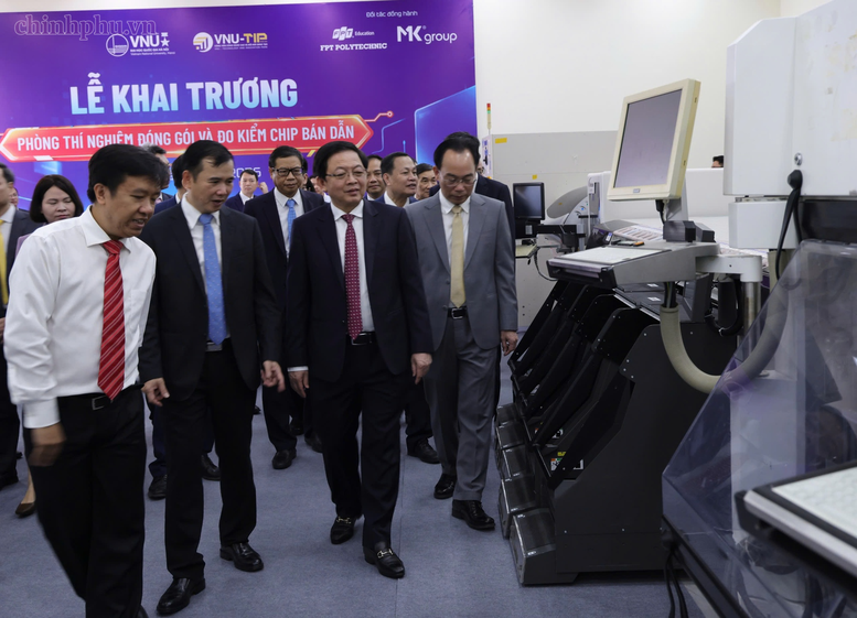 Đại học Quốc gia H&agrave; Nội cần ti&ecirc;n phong ph&aacute;t triển c&ocirc;ng nghệ, giải quyết những b&agrave;i to&aacute;n lớn của quốc gia- Ảnh 4.