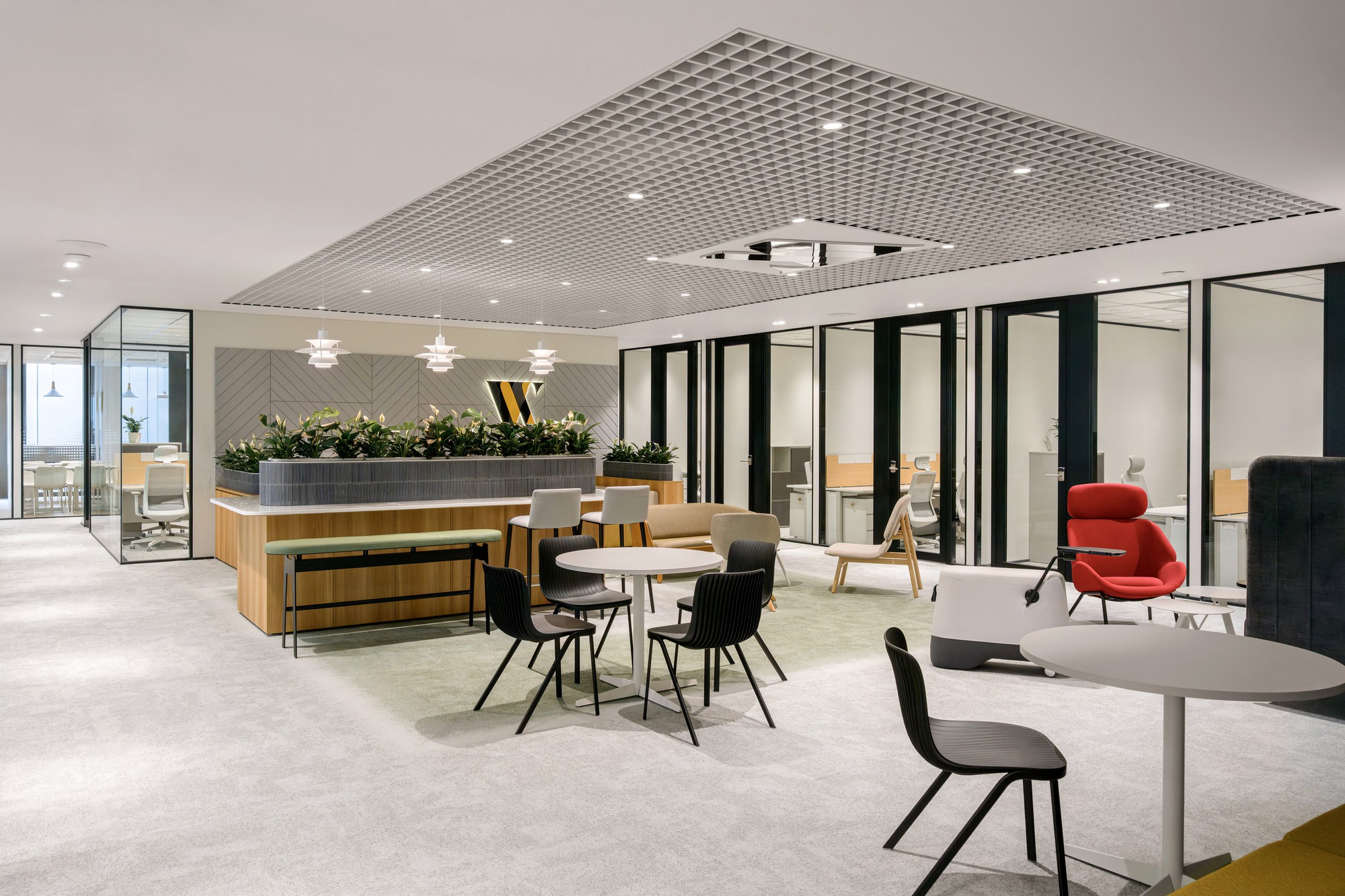 W Signature đạt WELL Coworking Rating, dấu mốc mới của coworking Việt Nam - Ảnh 1.
