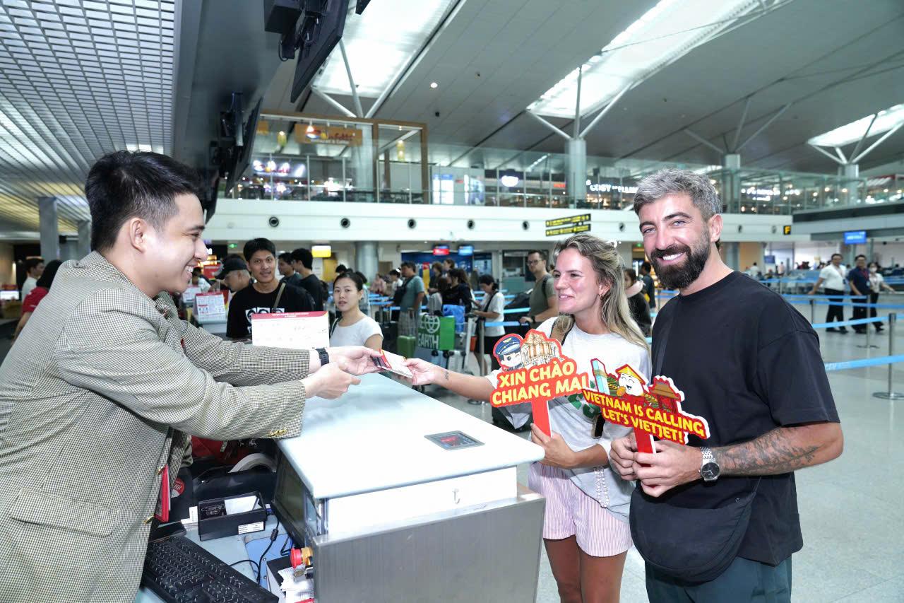 Thêm lựa chọn vi vu Thái Lan cuối năm với đường bay TP.HCM – Chiang Mai vừa khai trương của Vietjet - Ảnh 1.