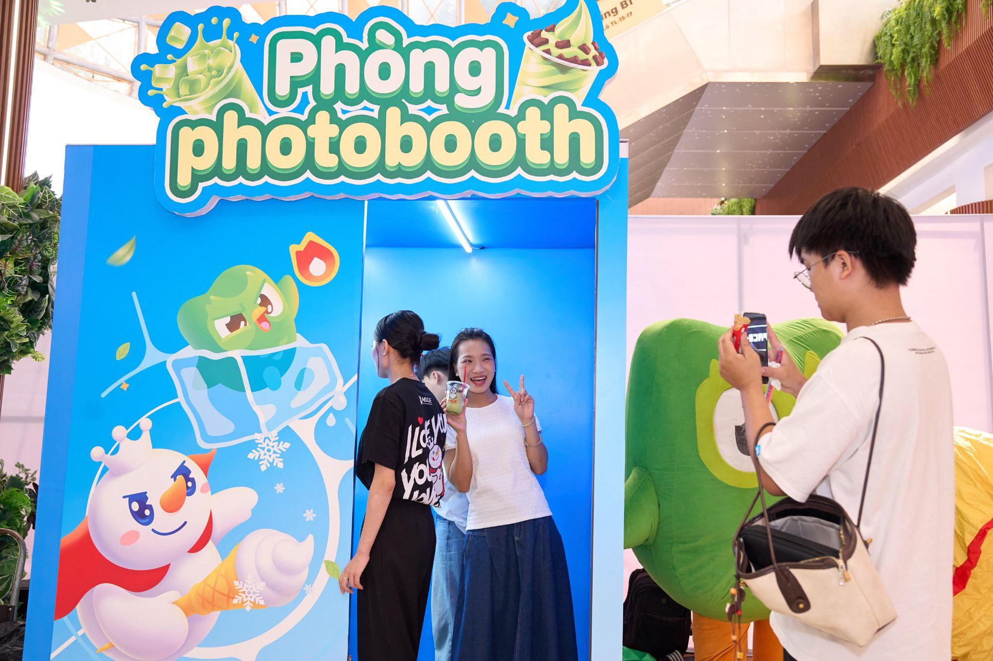 MIXUE bắt tay Duolingo, bổ nhiệm Duo làm “Giám đốc Matcha” - Ảnh 3.