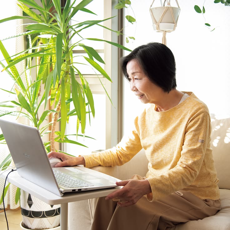 N&ecirc;n gửi tiền online hay tại quầy: Người đang muốn gửi tiết kiệm n&ecirc;n để &yacute; 4 điểm n&agrave;y - Ảnh 2.