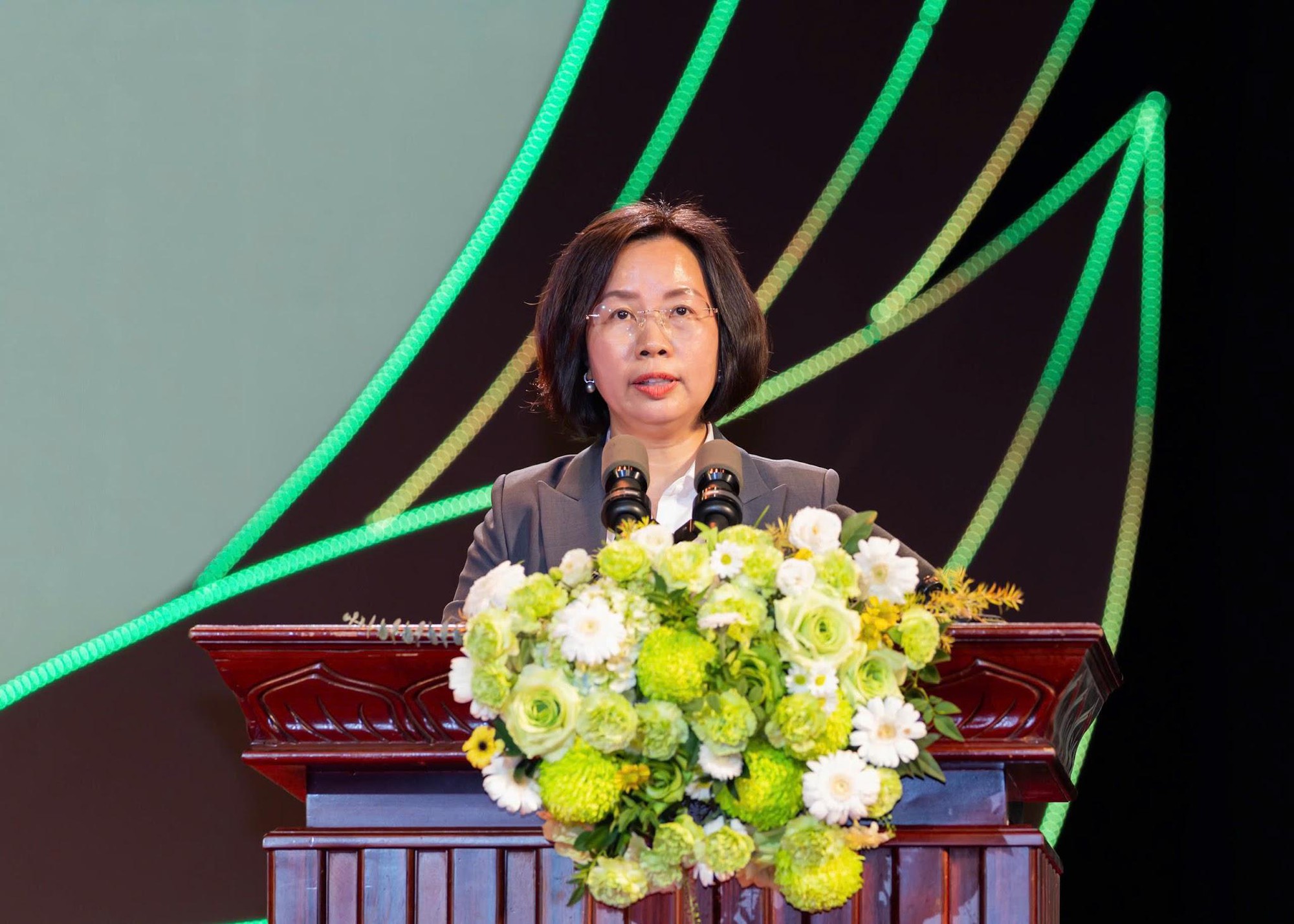 Agribank đồng hành cùng Thủ đô chăm lo an sinh xã hội, vì mục tiêu giảm nghèo bền vững - Ảnh 1.