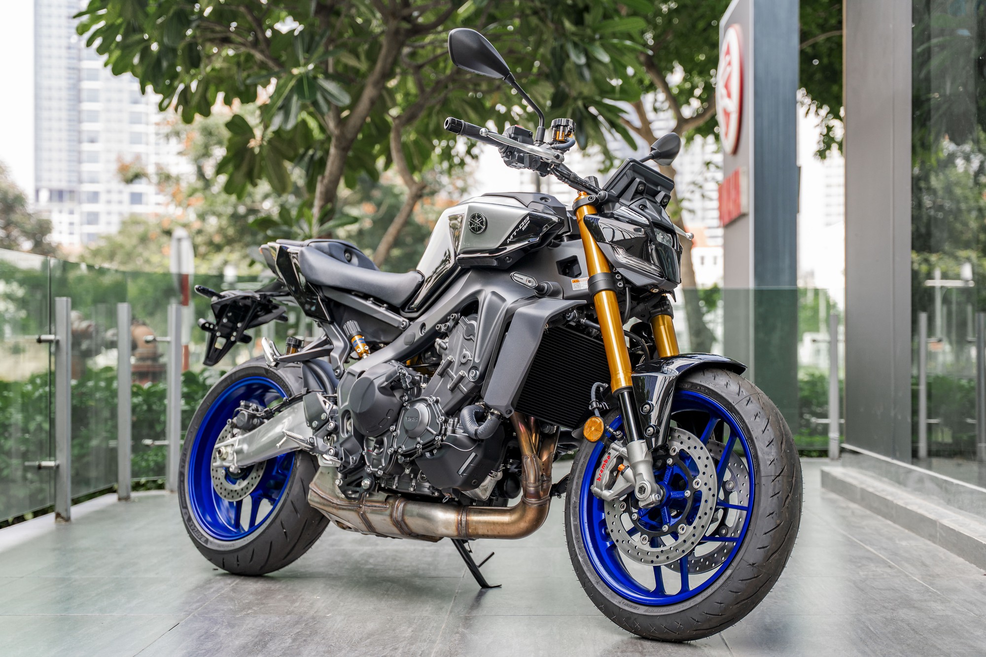 &rlm;Đảo chiều khu&ocirc;n mẫu, chọn MT-Series 2026 được Revzone Yamaha Motor ph&acirc;n phối ch&iacute;nh h&atilde;ng&rlm; - Ảnh 10.