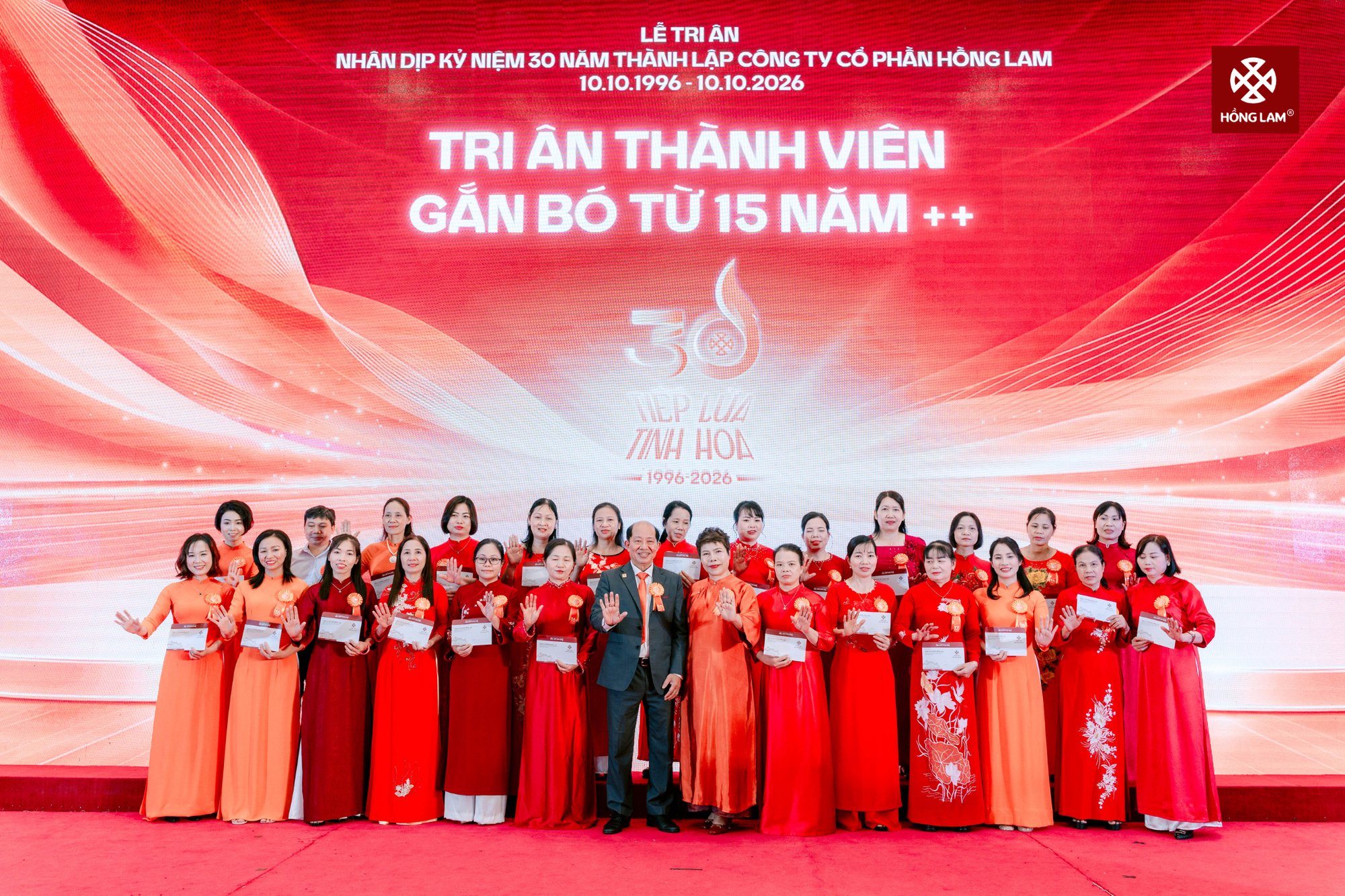 To&agrave;n cảnh lễ kỷ niệm 30 năm &Ocirc; mai Hồng Lam: H&agrave;nh tr&igrave;nh truyền lửa v&agrave; kh&aacute;t vọng vươn xa- Ảnh 2.