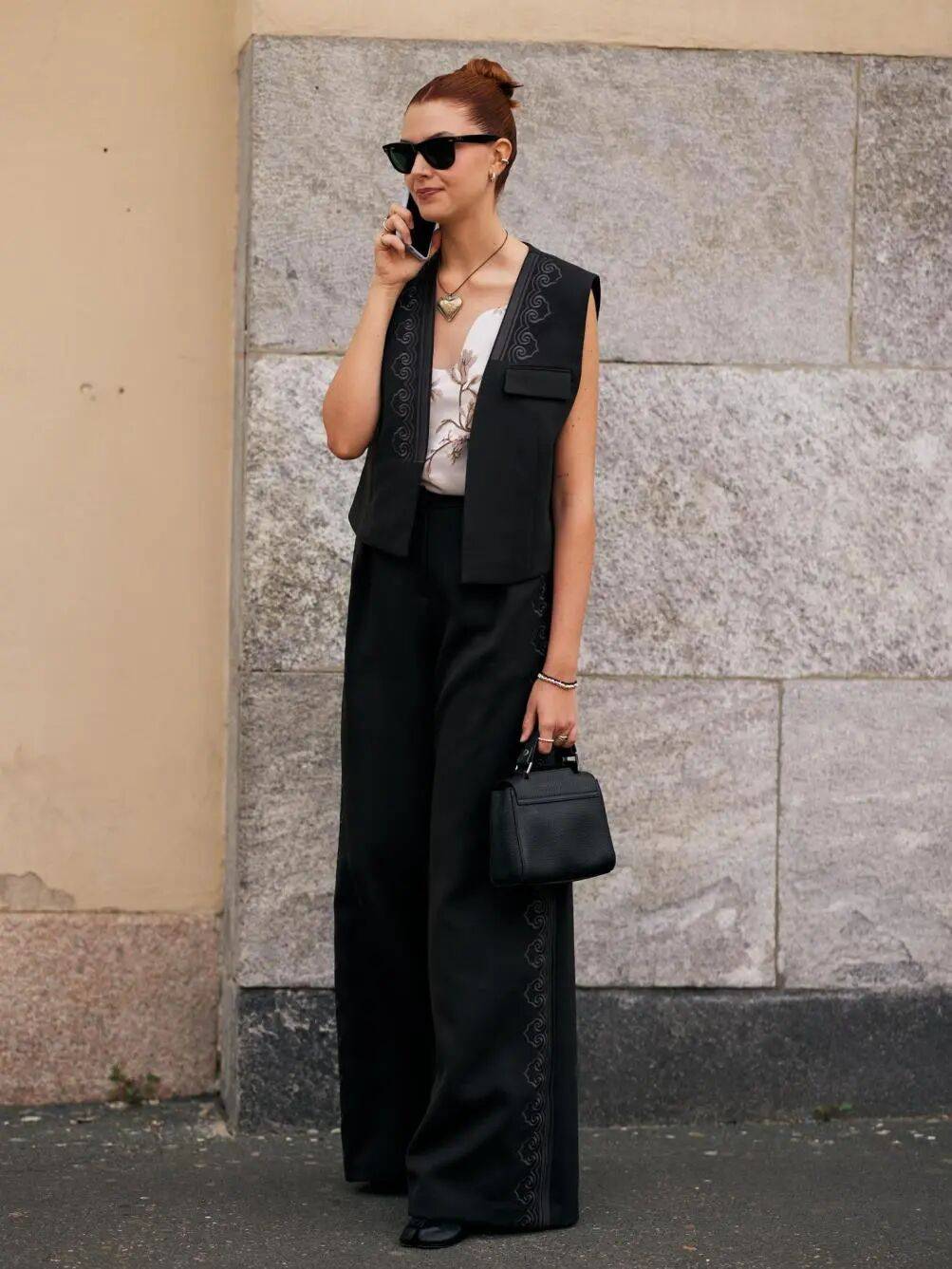 4 công thức phối đồ layer cực hot mùa thu: Chiếc áo gile đa năng và nghệ thuật tạo nên thần thái trí thức, sang trọng nàng nào cũng nên thử- Ảnh 8.