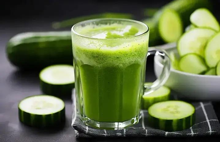 Những loại rau nào thích hợp để làm nước ép rau củ giảm cân? - Ảnh 1.