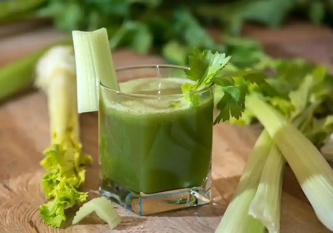Những loại rau nào thích hợp để làm nước ép rau củ giảm cân? - Ảnh 4.