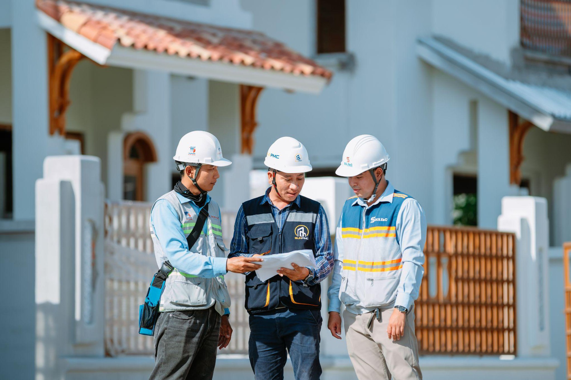 Cận cảnh hàng trăm căn biệt thự, liền kề tại Blanca City trước ngày bàn giao - Ảnh 4.