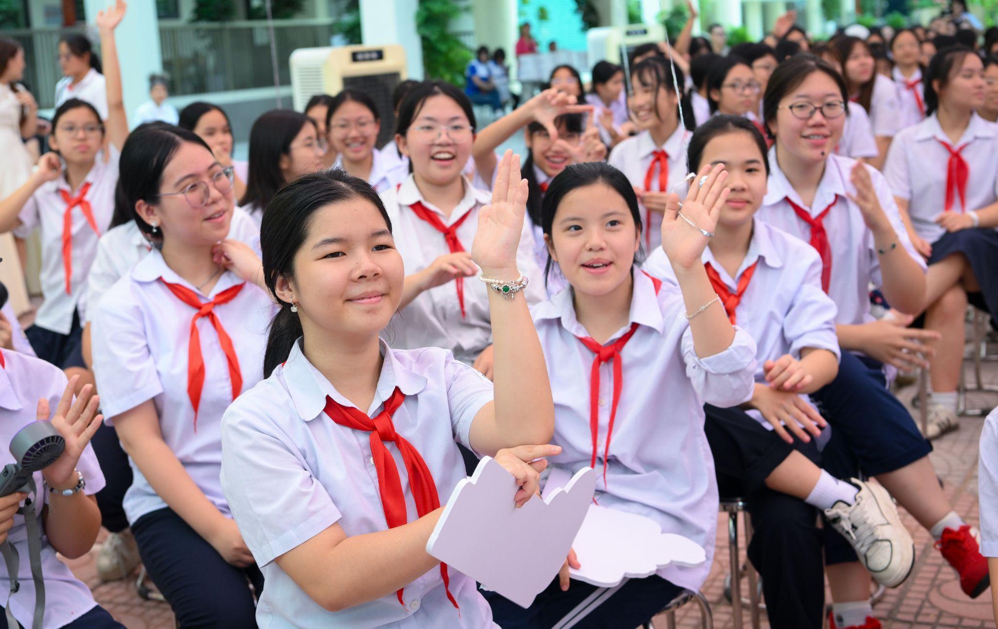 “Là Con Gái Thật Tuyệt” 2026: Diana tiếp sức nữ sinh Việt tự tin trưởng thành - Ảnh 8.