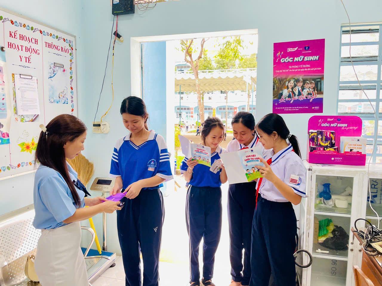 “Là Con Gái Thật Tuyệt” 2026: Diana tiếp sức nữ sinh Việt tự tin trưởng thành - Ảnh 11.