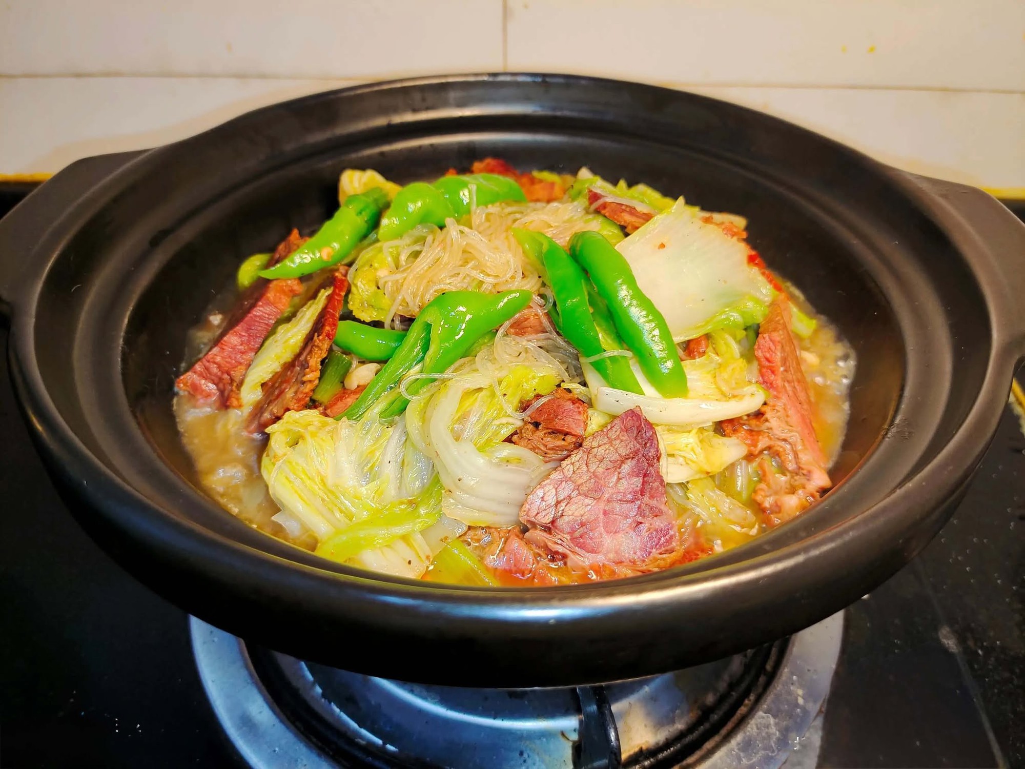 Món ăn có đủ rau và thịt ấm nóng, khiến bạn muốn ăn thêm cơm- Ảnh 8.