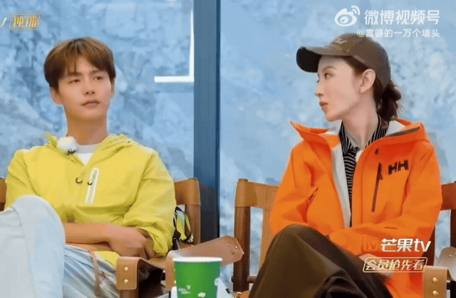 Đ&ocirc;i bạn Hoa hậu - diễn vi&ecirc;n "cạch mặt" cực căng: Nh&agrave; trai số khổ nhất showbiz, nh&agrave; g&aacute;i từng bị biến dạng xương sườn v&igrave; v&aacute;y b&oacute; - Ảnh 2.