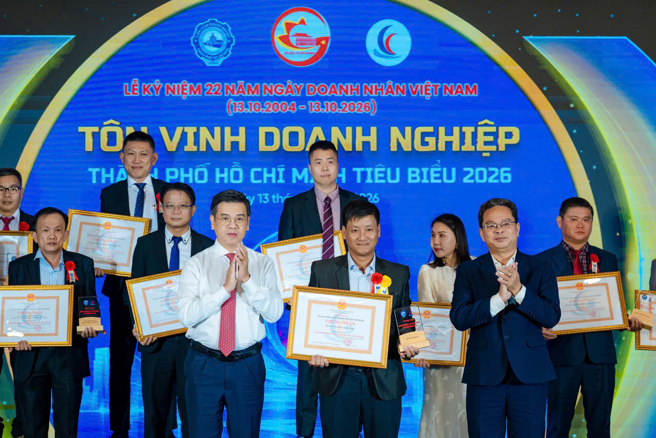Á Đông ADG và Chủ tịch Hồ Hoàng Bảo Vinh được HUBA vinh danh- Ảnh 3.