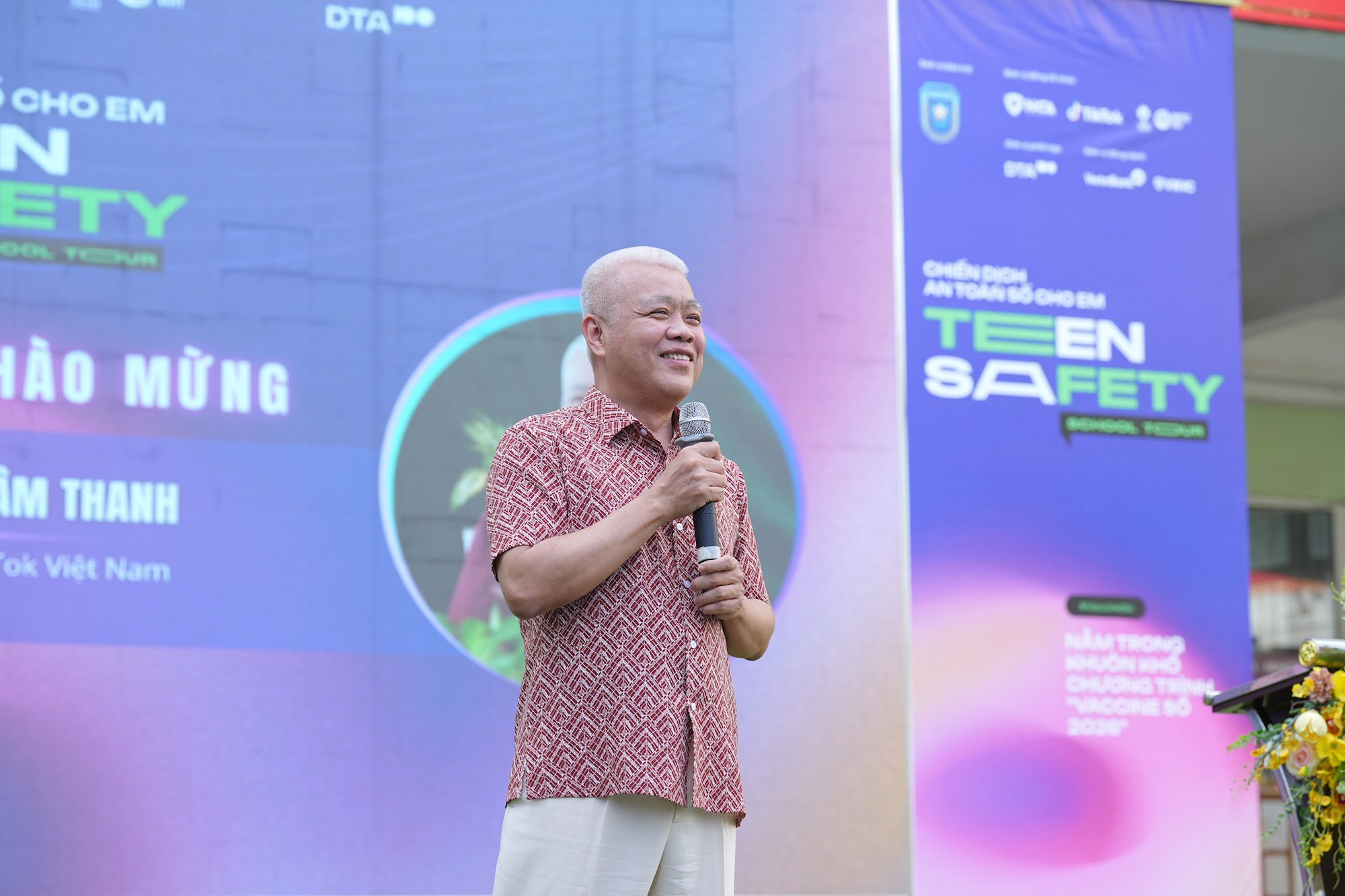 Khởi động Teen Safety School Tour 2026: Đưa &ldquo;Vaccine Số&rdquo; đến trường học- Ảnh 4.