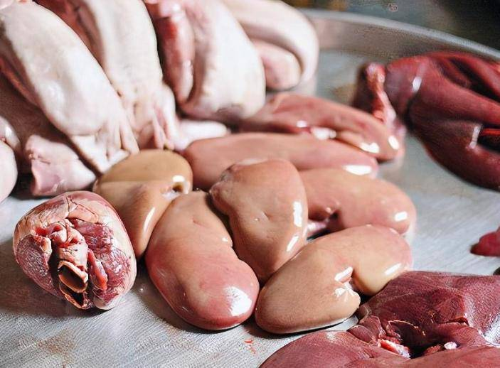 Người phụ nữ 52 tuổi "k&eacute;n ăn" nhiều năm, b&aacute;c sĩ bất ngờ khen: 3 m&oacute;n n&agrave;y kh&ocirc;ng ăn lại v&ocirc; t&igrave;nh gi&uacute;p mạch m&aacute;u nhẹ g&aacute;nh- Ảnh 3.
