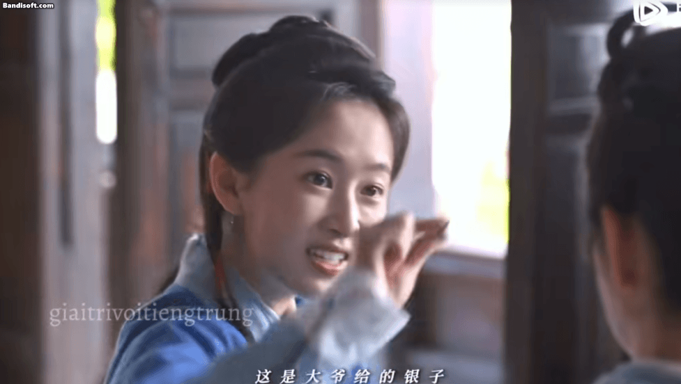 Mỹ nh&acirc;n đẹp nhất Lan Hương Như Cố giỏi d&atilde; man: Thanh nhạc, diễn xuất, vũ đạo, đ&aacute;nh đ&agrave;n, c&ograve;n n&oacute;i được 4 ngoại ngữ- Ảnh 1.