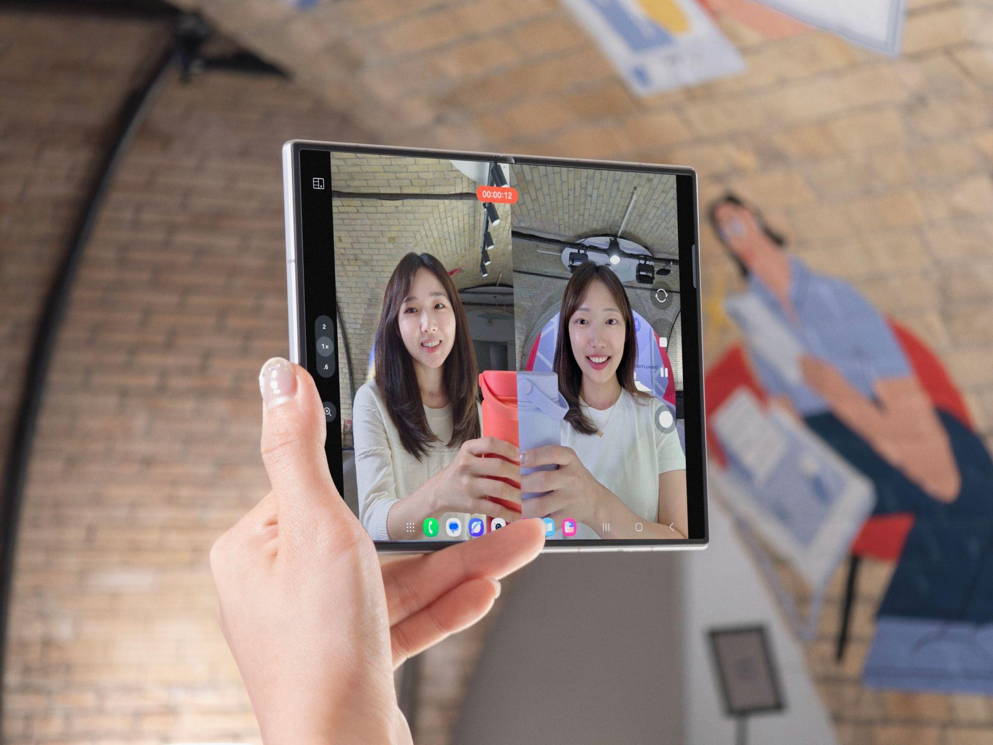 Từ tiền kỳ đến hậu kỳ, Galaxy Z Fold8 thay đổi mạnh mẽ cách người trẻ sáng tạo nội dung- Ảnh 2.